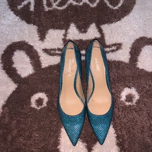 Never worn Nine West heels